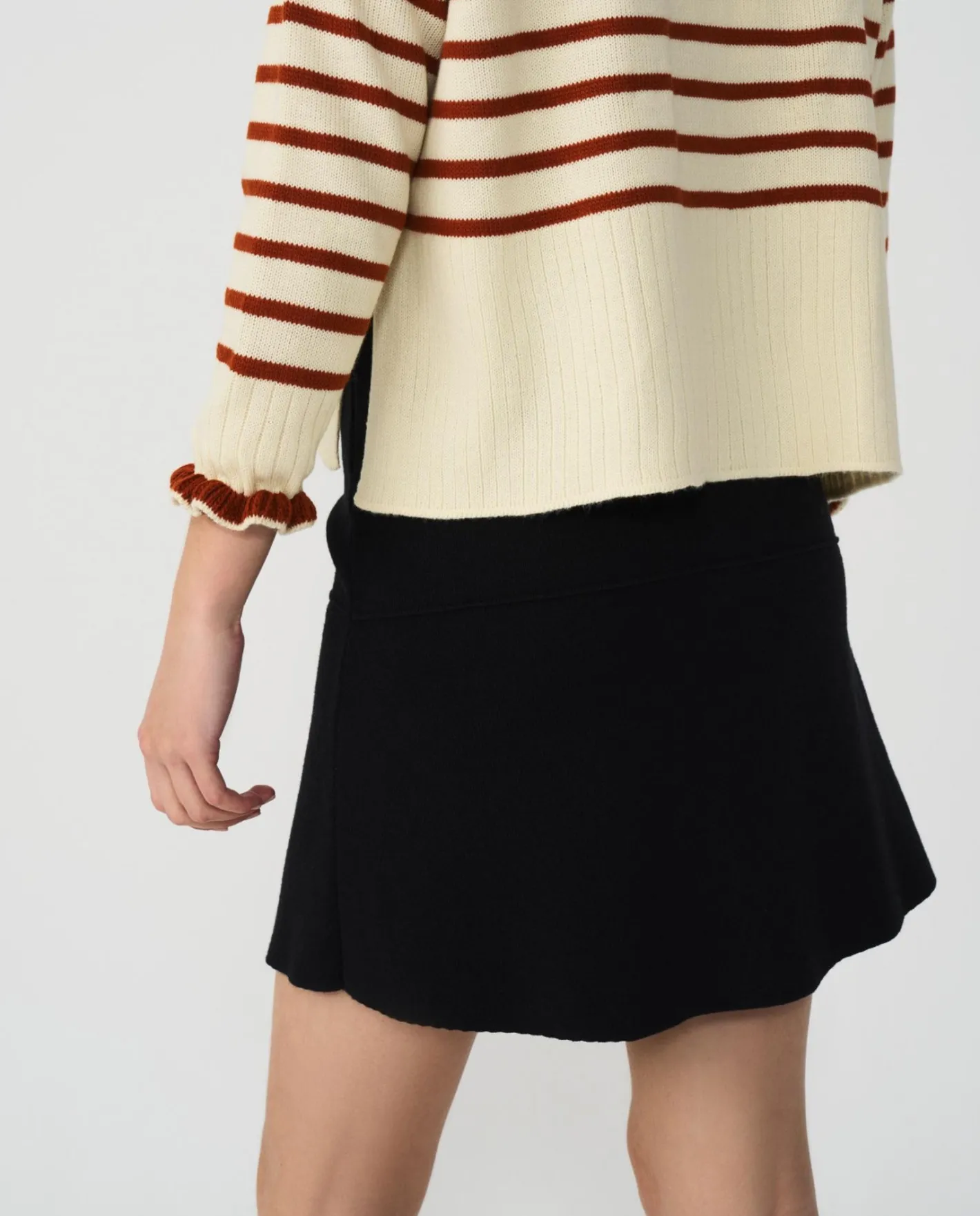 Cuplé Falda Mini Volante Punto Negro^Mujer Faldas