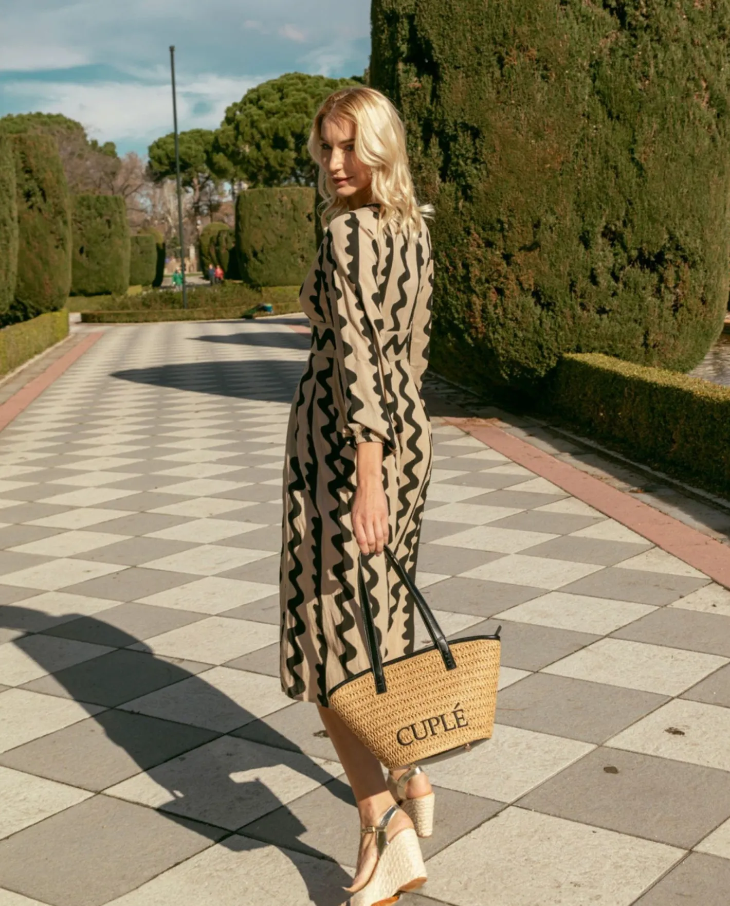 Cuplé Vestido Midi Botones Crep Beig^Mujer Vestidos